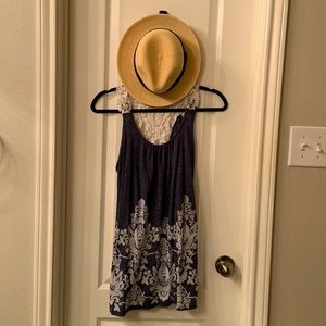 boutique Women’s large lace tank.